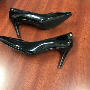 Calvin Klein shoes - great for any occasions💕